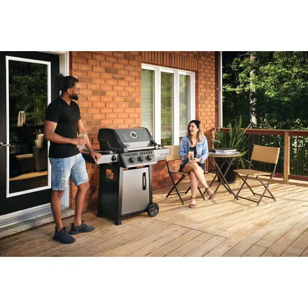 Freestyle 365 3-Burner Propane Gas Grill in Graphite Grey