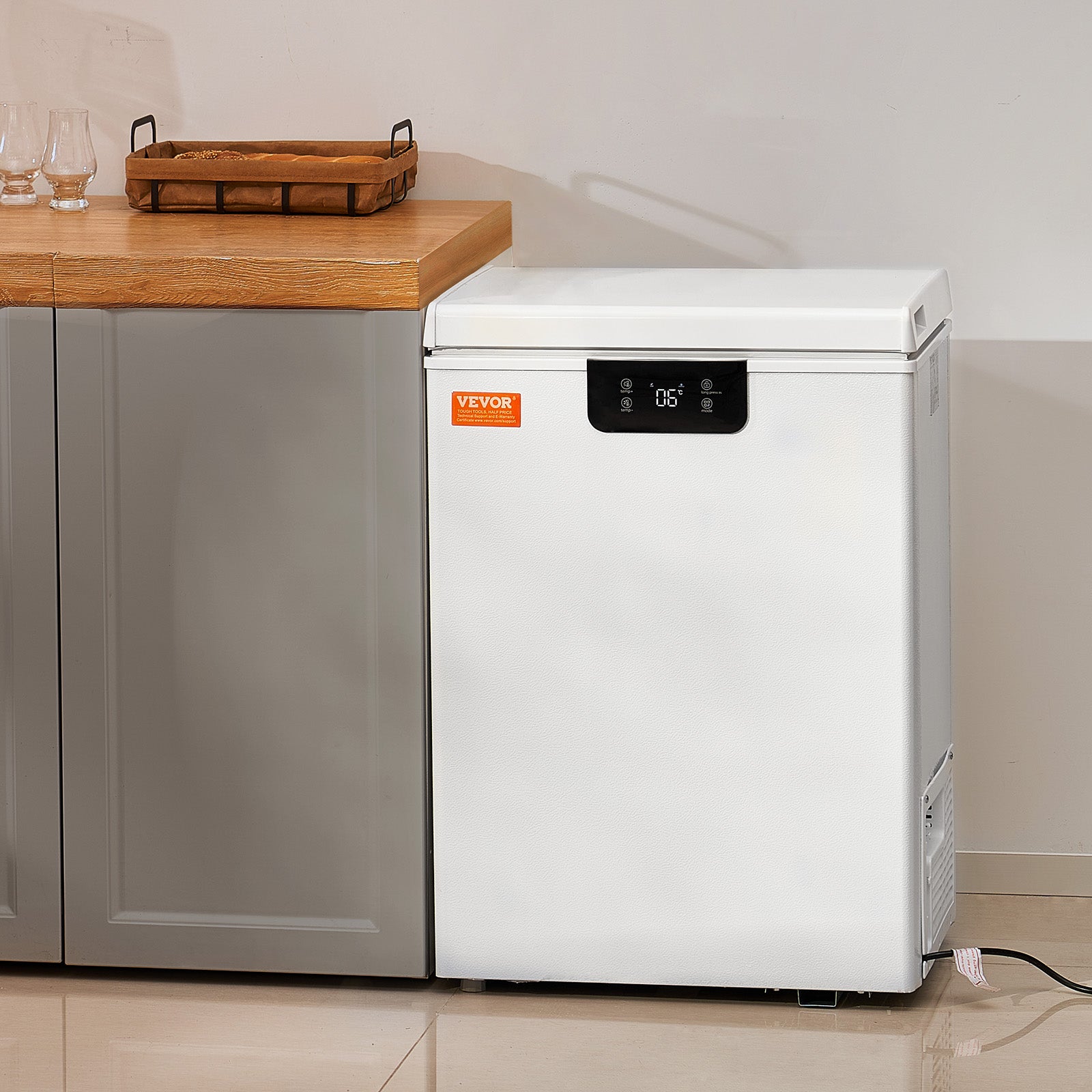 2.22-19.8 Cu.Ft Chest Freezer Deep Freezer Chest Fridge Digital Display W/Basket