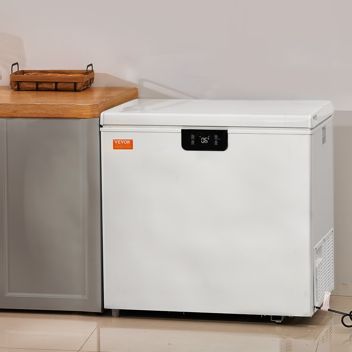 2.22-19.8 Cu.Ft Chest Freezer Deep Freezer Chest Fridge Digital Display W/Basket